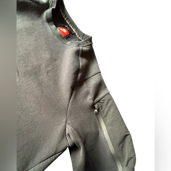 Nike Tech Crewneck SweatShirt, Men’s Large - Picture 3 of 8